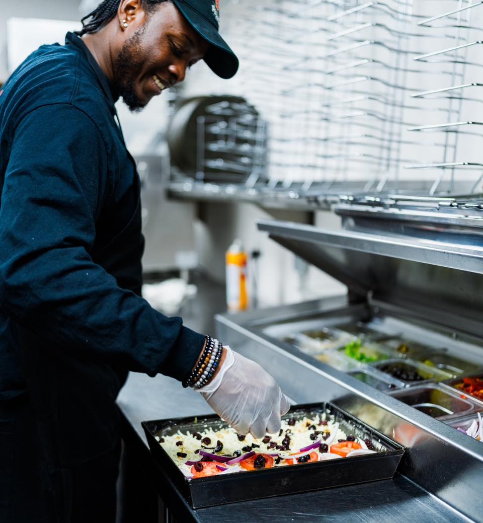 kitchen-help-island-slice-pizza