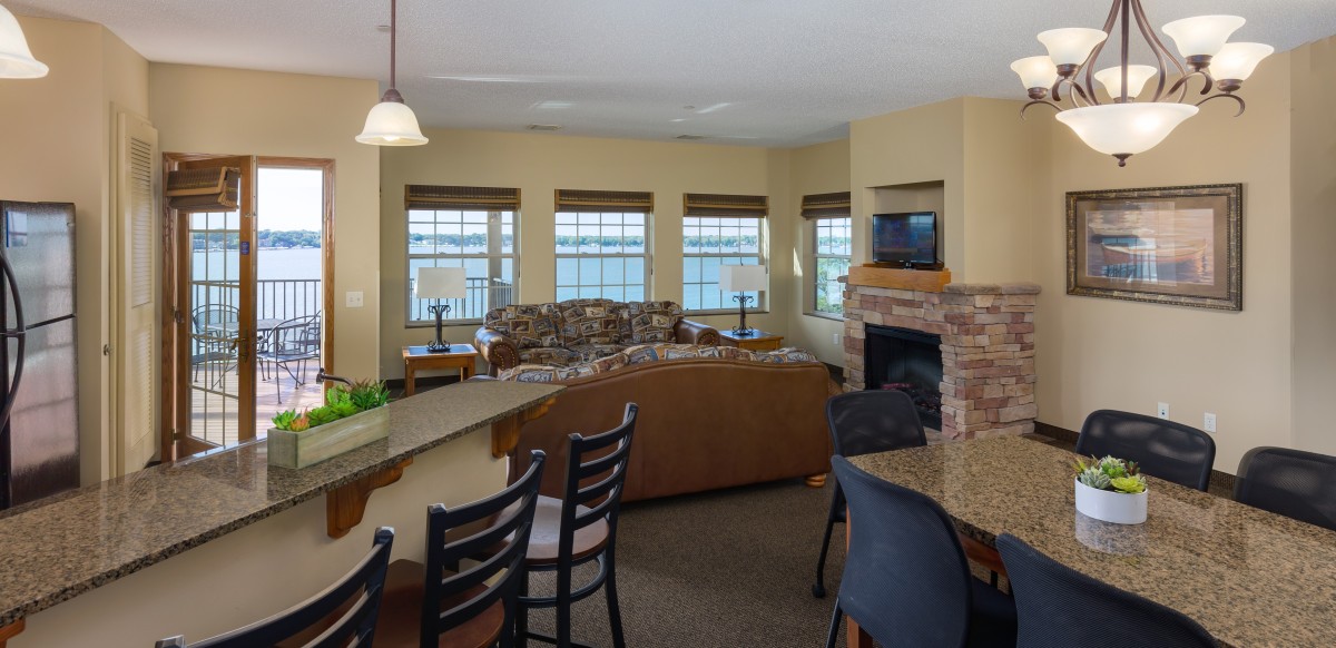 bridges-bay-resort-lounge